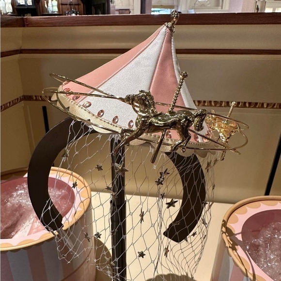 King Arthur Carrousel Fascinator For Adults - Picture 8 of 16